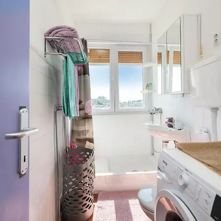 1 Bedroom Lovely In Appartement Pula